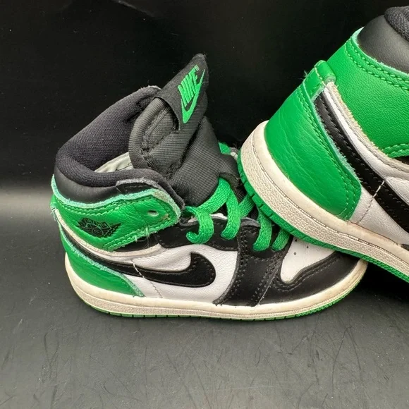 Toddler Nike Air Jordan 1 Retro High OG 'Lucky Green' Sneakers Sz 6C FD1413-031 - Picture 2 of 15